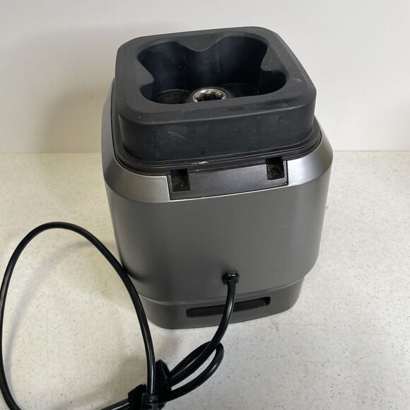 Hamilton Beach Professional Quiet Blender Model 58870 - Picture 5 of 7